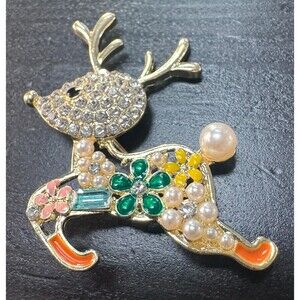 Vintage Reindeer Boutique Festive Whimsical Crystals Rhinestone Brooch Pin B68